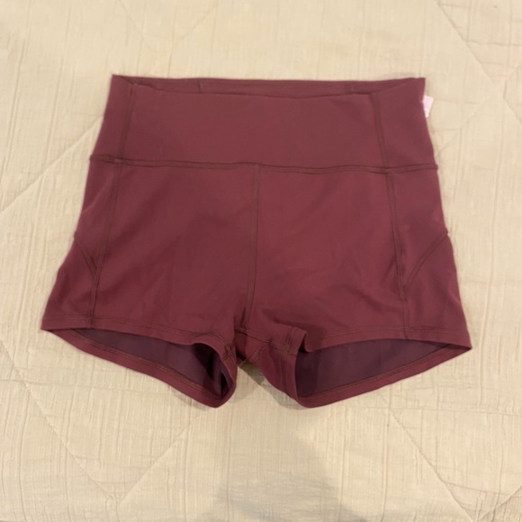 red lululemon shorts - Picture 1 of 3
